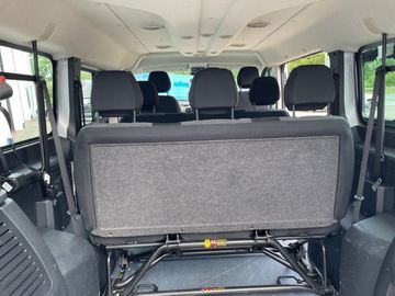 Fahrzeugabbildung Fiat Ducato 150 L1H1 9 Sitze Rollstuhlrampe Klima uvm
