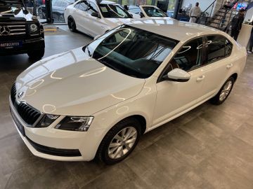 MYAUTOCENTER – Gebraucht- und Jahreswagen mit Werkstattservice in Pfaffenhofen Skoda Octavia Lim. Active *1. Hand*LED*Klima*PDC*TÜV*