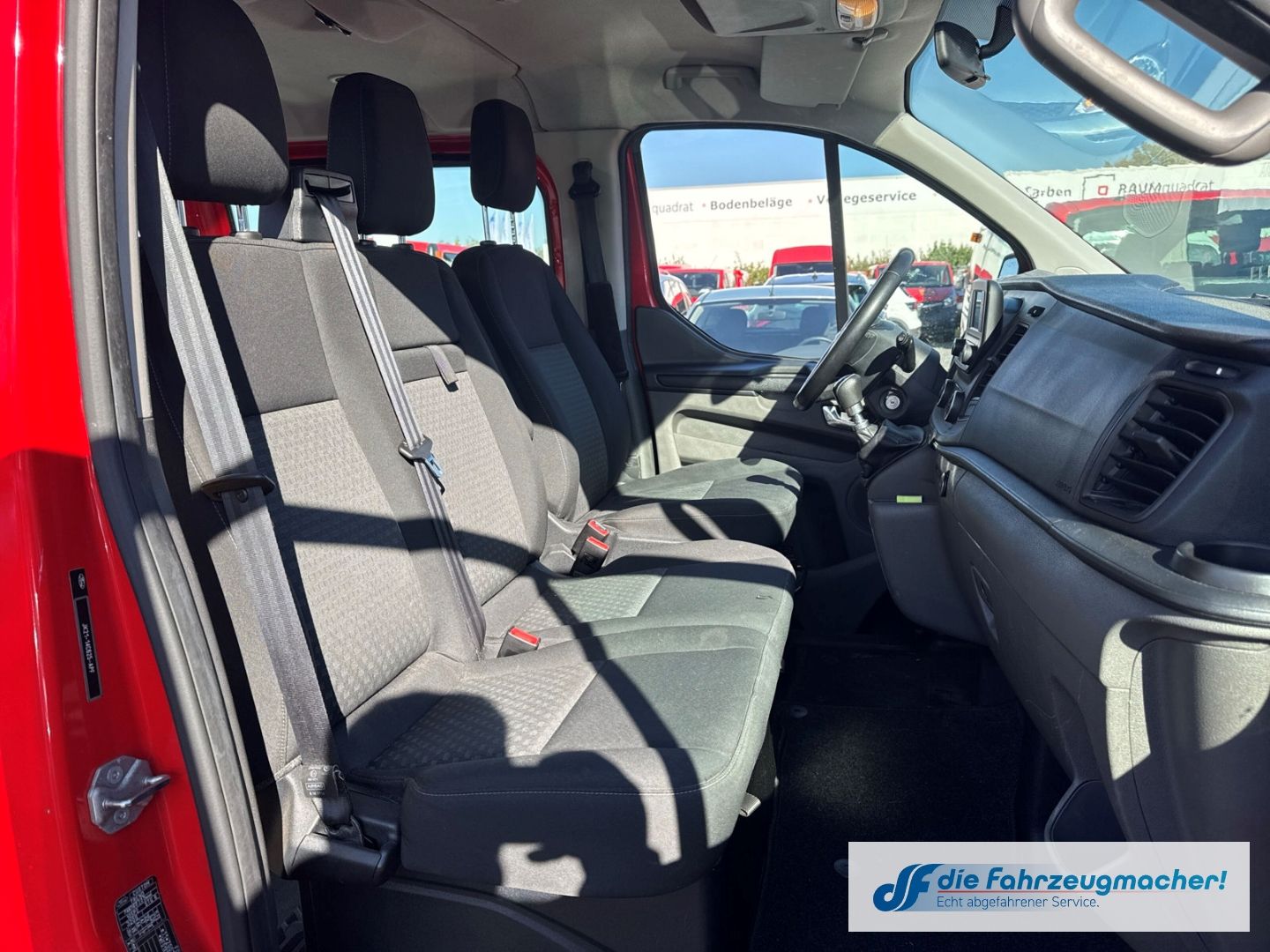 Fahrzeugabbildung Ford Transit Custom Tourneo 320 L1 Trend *EXPORT*4143