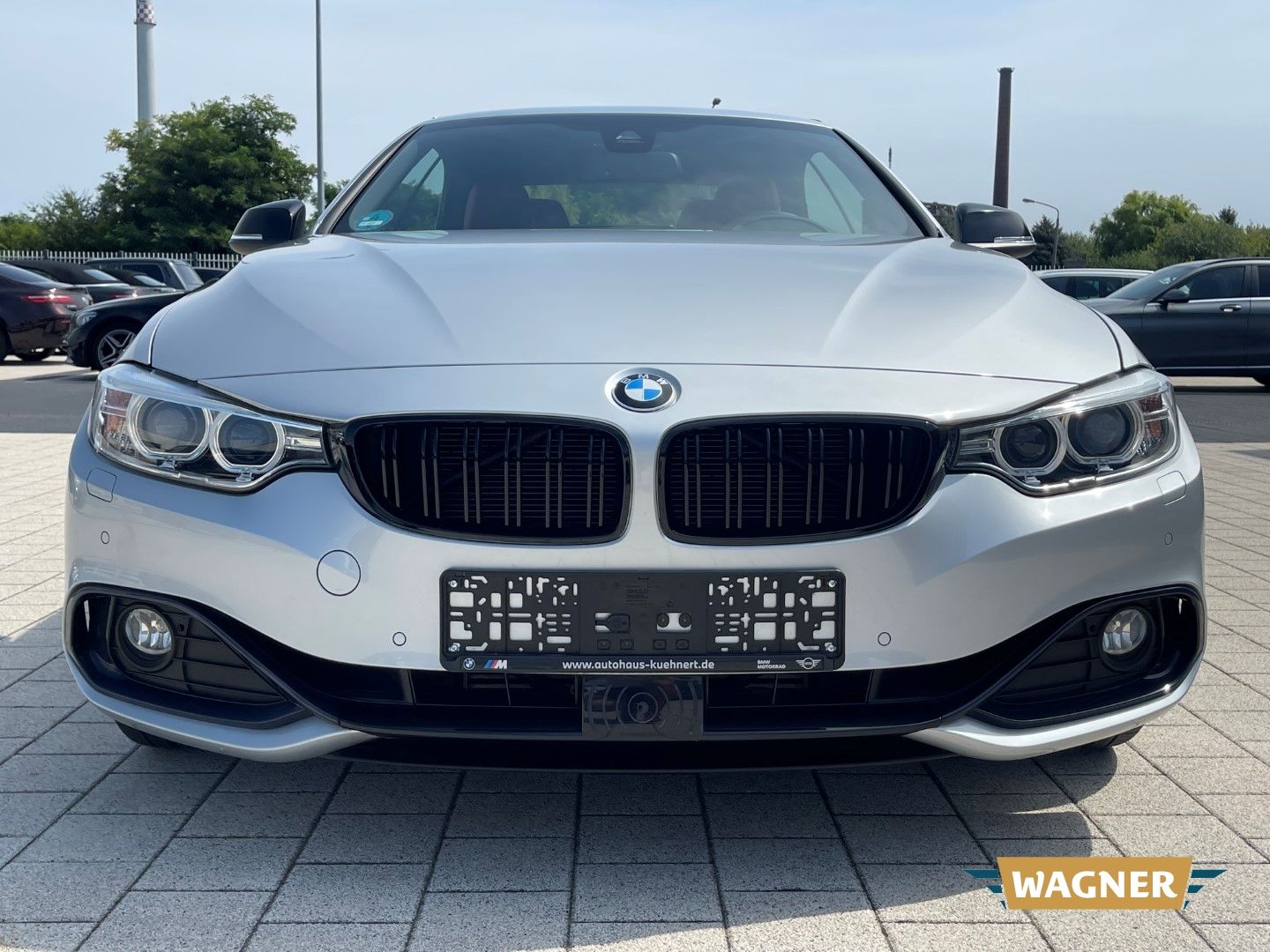 Fahrzeugabbildung BMW 420 i Cabrio Automatik Leder Navi Service NEU