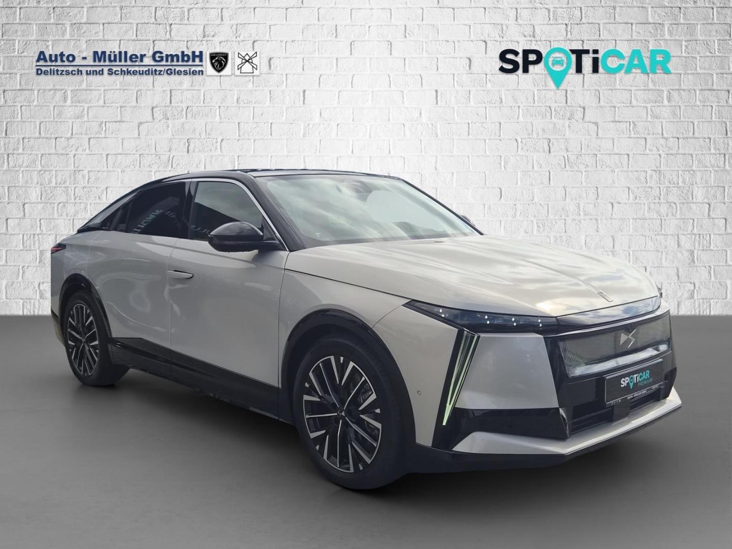 DS Automobiles No8 Etoile FWD 230PS LEDER/ACC/NAVI/Glasdach/LED