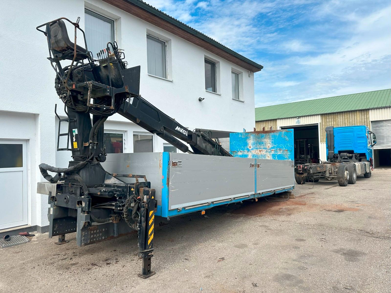 Volvo KRAN MKG-LADEKRAN HKL 201A2V-11M/TO MIT AUFBAU