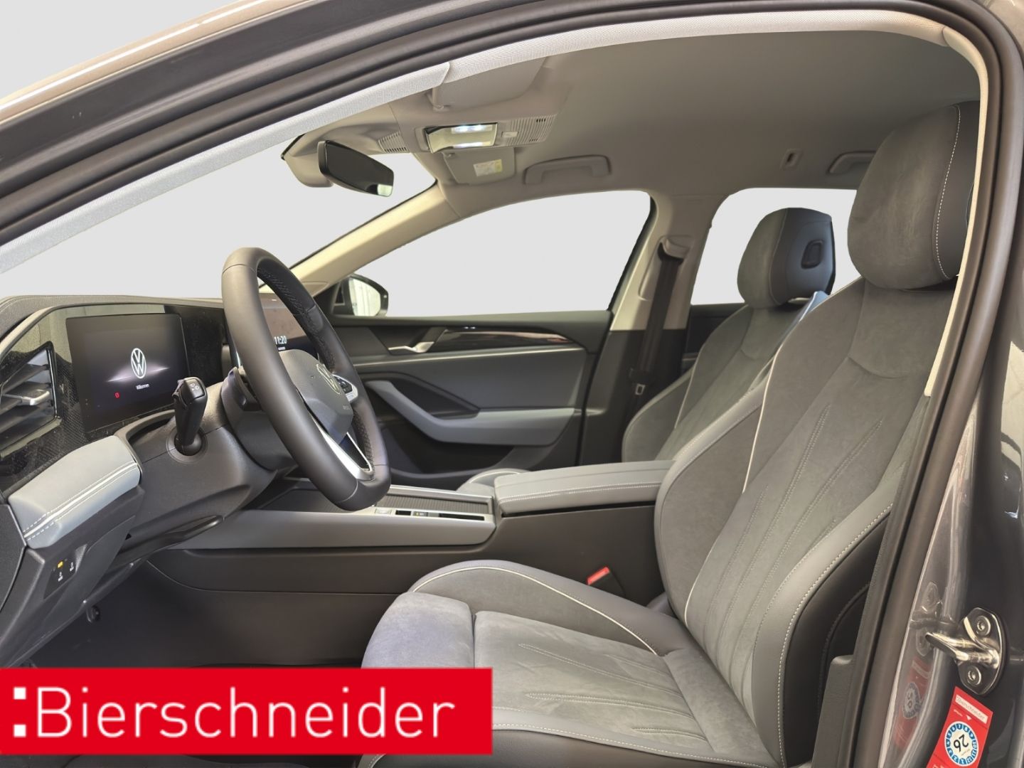 Volkswagen Passat Variant 1.5 eTSI DSG Business AHK 360  HU foto 12