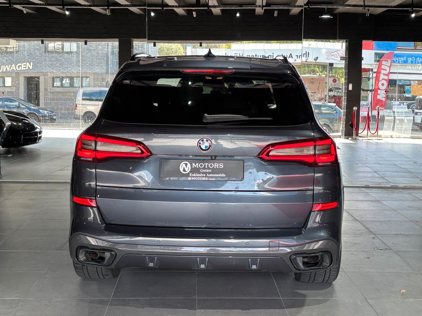 Fahrzeugabbildung BMW X5 xDrive 45e *M-Packet*HUD*360°Kam*Keyless