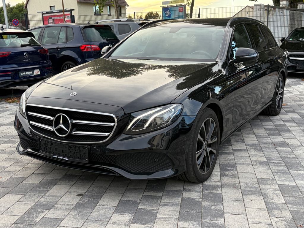 Image of Mercedes-Benz E 200