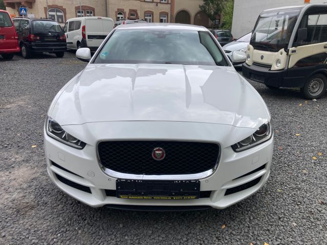 JAGUAR XE