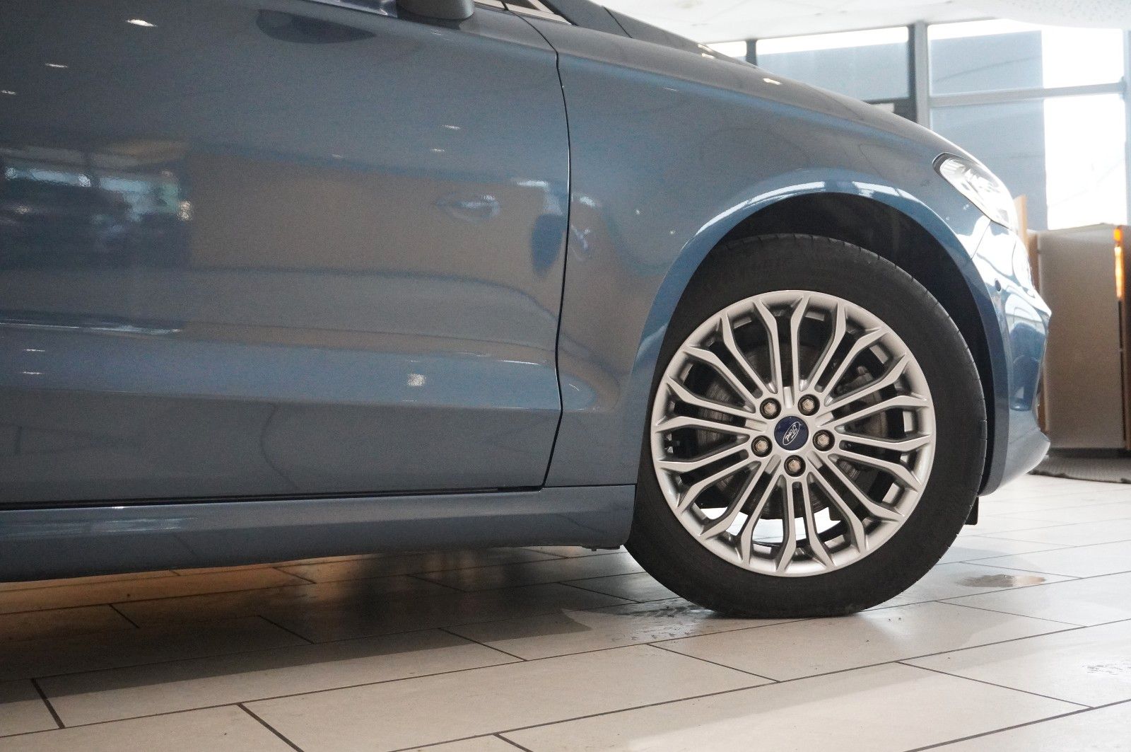 Fahrzeugabbildung Ford Mondeo Turnier 2.0 TITANIUM NAVI/LED/KAMERA/DAB+