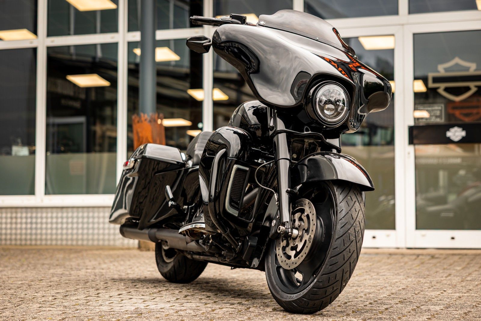 Fahrzeugabbildung Harley-Davidson FLHX Street Glide 103 cui - Kesstech -