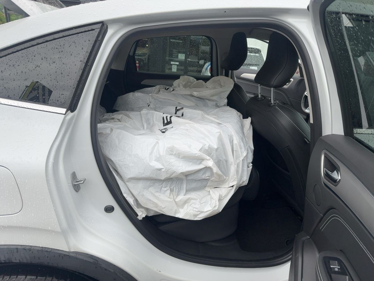 Fahrzeugabbildung Renault Arkana INTENS TCe 140 EDC SHZ Navi Kamera
