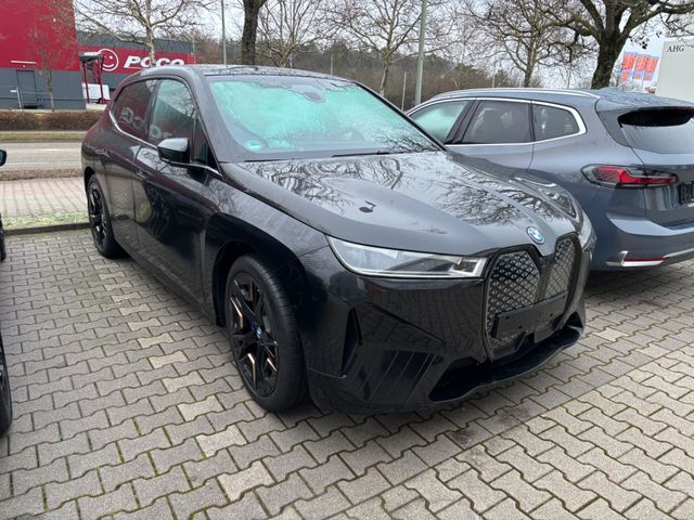 BMW iX xDrive50 Sport SkyDach AHK M-sitze128100,-