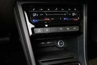 Volkswagen Touran 1.5TSI DSG Highline Pano StdHz AHK Rkam N