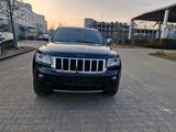 Jeep Grand Cherokee Overland 5.7 V8  Hemi ... - Jeep Grand Cherokee Overland mit Benzin-Antrieb