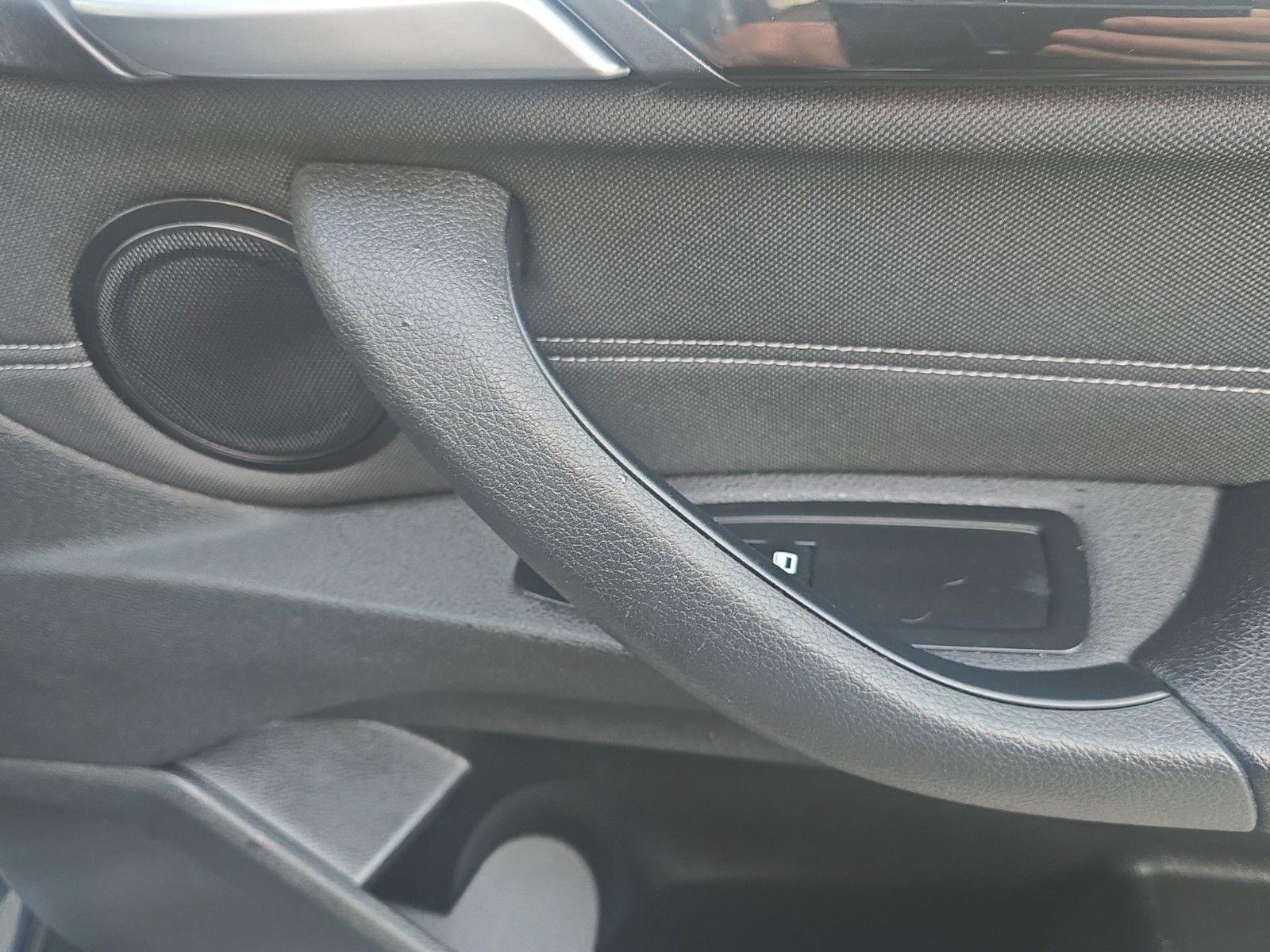 Fahrzeugabbildung BMW X1 xDrive 18 d Sport Line AUTOMATIK