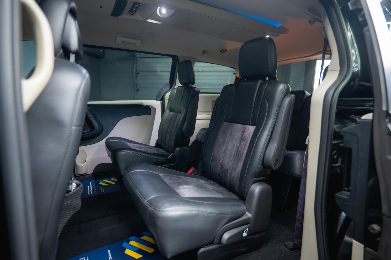 Fahrzeugabbildung Dodge Grand Caravan 3.6 V6 SXT LPG *7 Sitze*TV*Kamera*