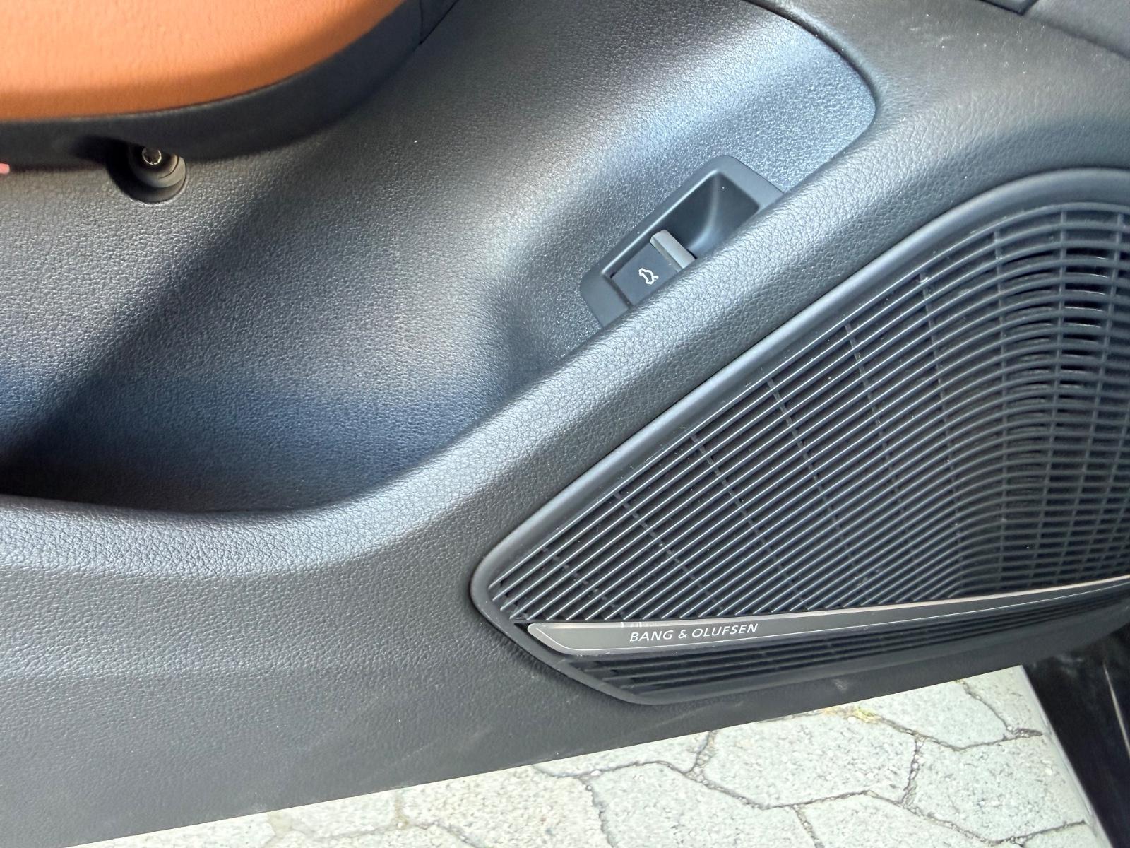 Audi A4 Lim. quattro design*Nur Händler oder Gewerbe!