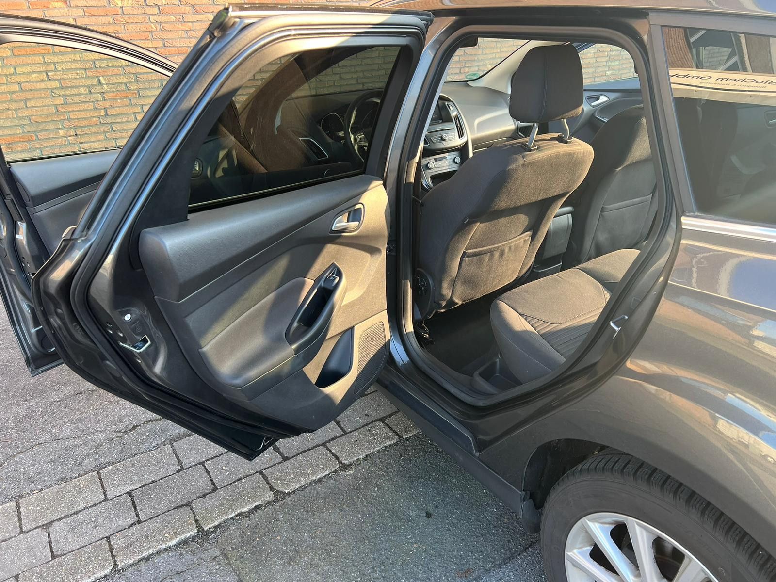 FORD Focus Turnier Titanium selbst Parkassistent
