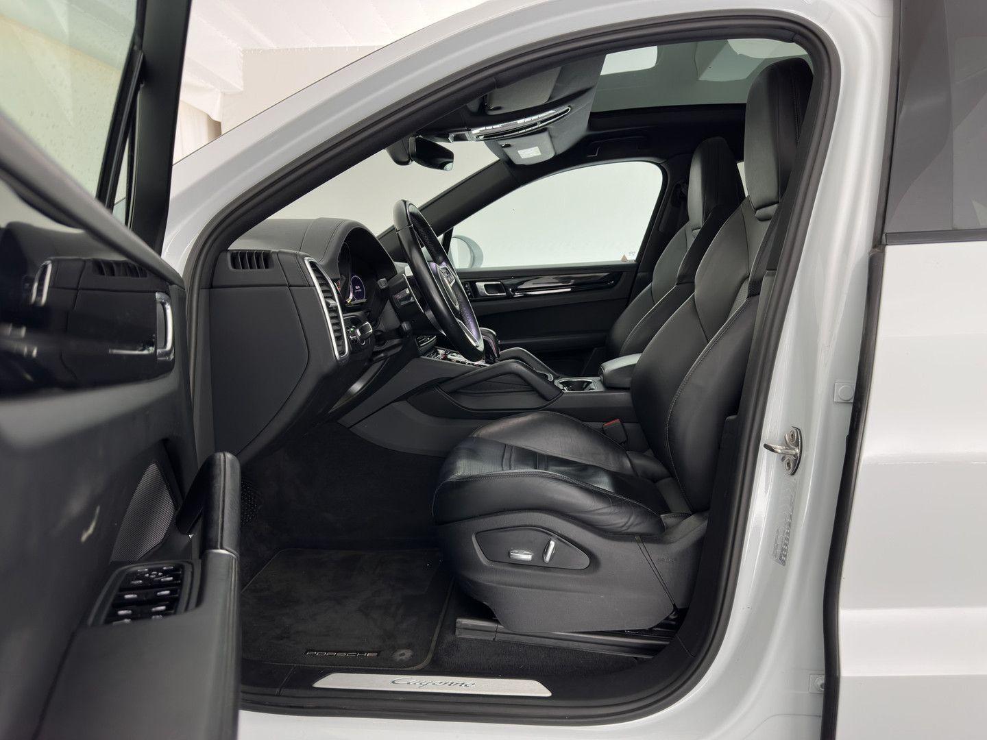 Porsche Cayenne Coupé 3.0 E-Hybrid (Plug-in) {SoH-100%}, миниатюра 9
