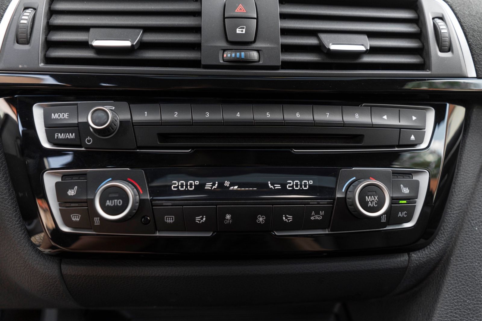 Fahrzeugabbildung BMW 440I COUPE M-PERFORMANCE H&K LED HUD KAM CARPLAY
