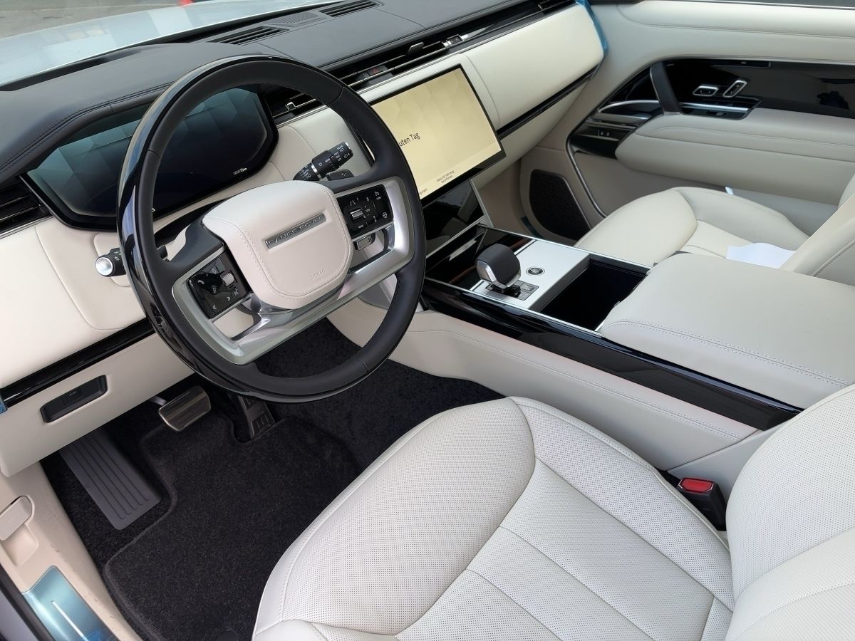 Land Rover RANGE ROVER SWB 4.4 Benzin P530 Autobiography foto 9