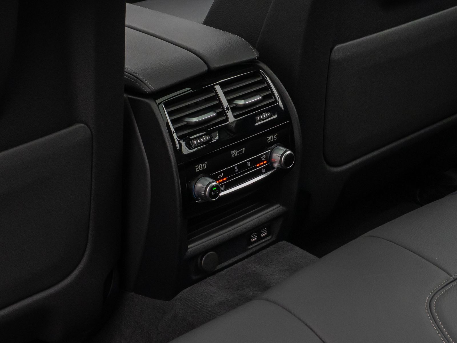 Fahrzeugabbildung BMW 530i xD Panorama Kamera Laser HUD HiFi Komfort