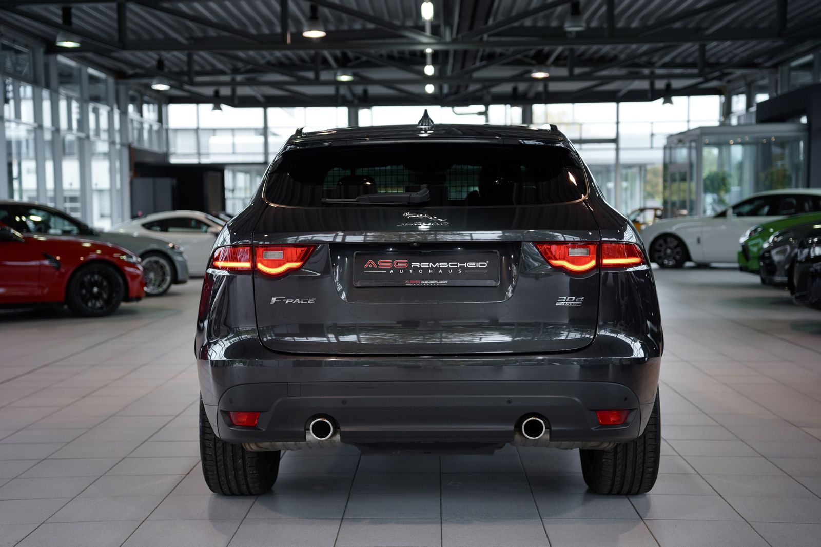 Jaguar F Pace