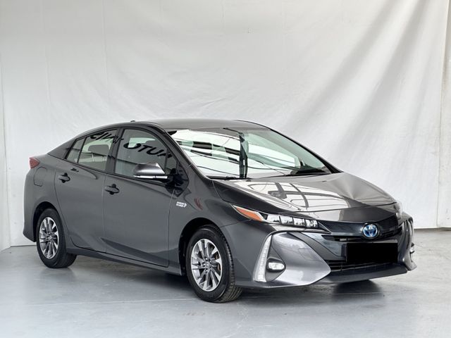 Toyota Prius 1.8-l-VVT-i Plug-in Premium Business 