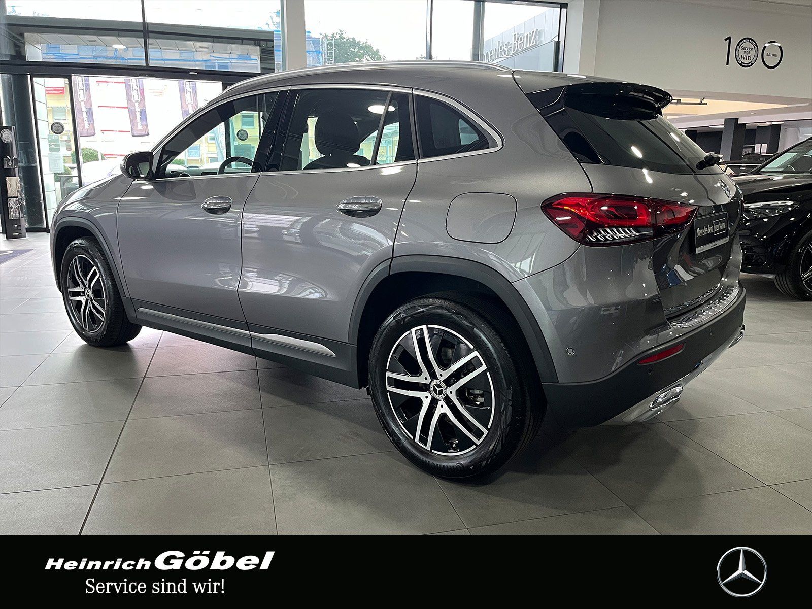 Fahrzeugabbildung Mercedes-Benz GLA 180 PROGRESSIVE+KAMERA+LED+AHK+CARPLAY+NAVI