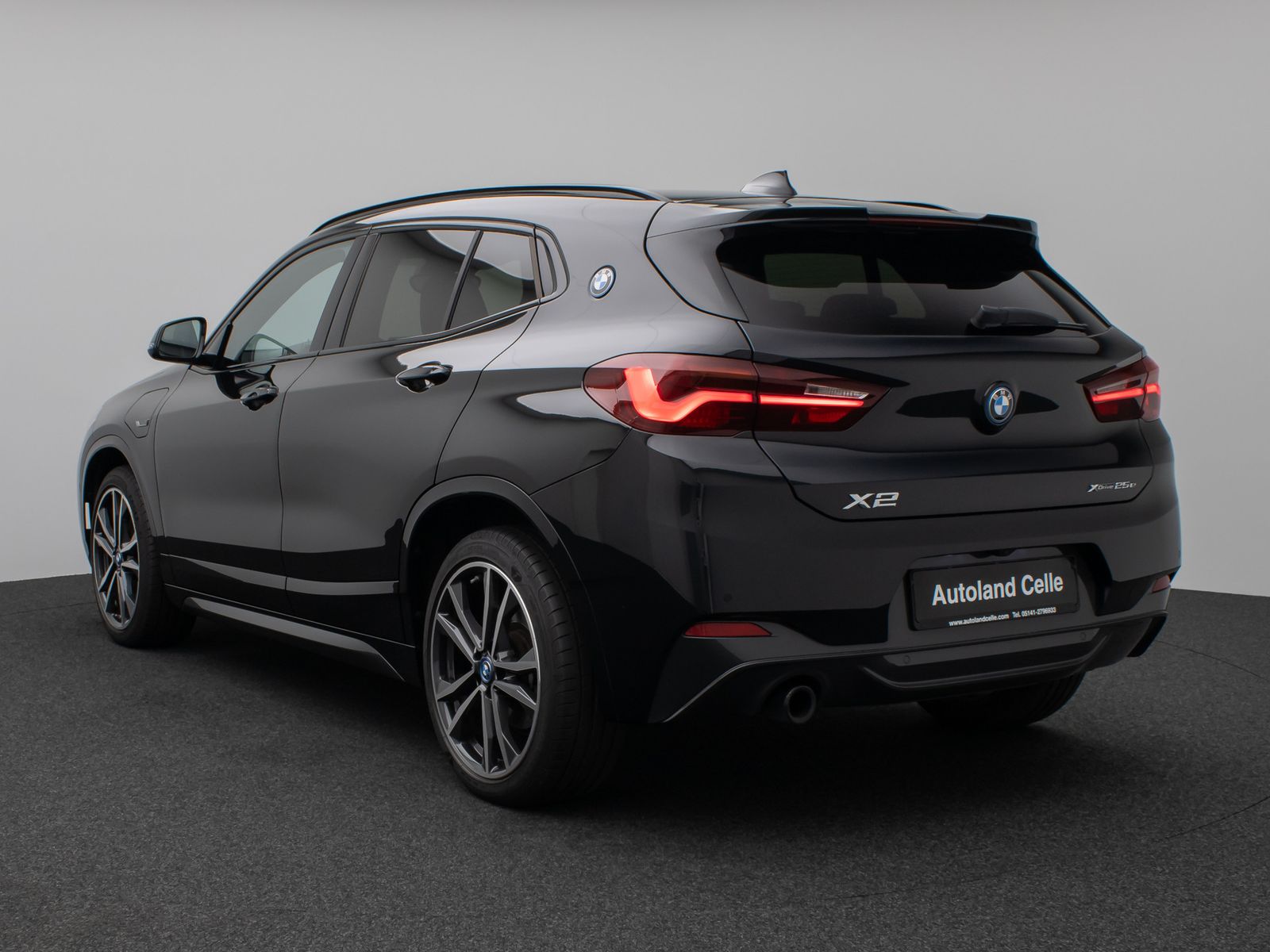 Fahrzeugabbildung BMW X2 xD25e M Sport HUD DAB Kamera Alarm Panorama
