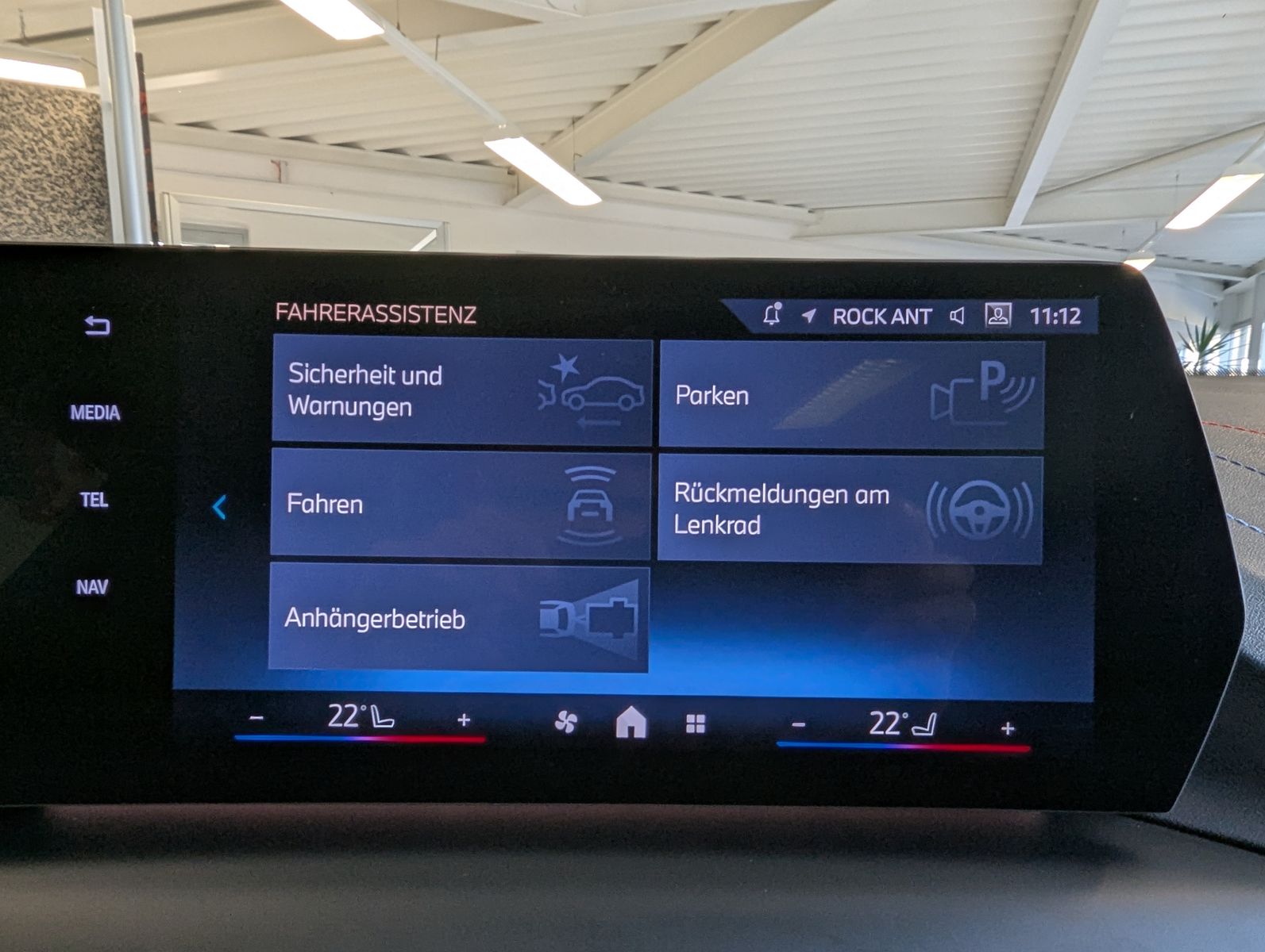 BMW 120 d M-Sport Panorama Driving Assistan-Plus AHK - Image 29