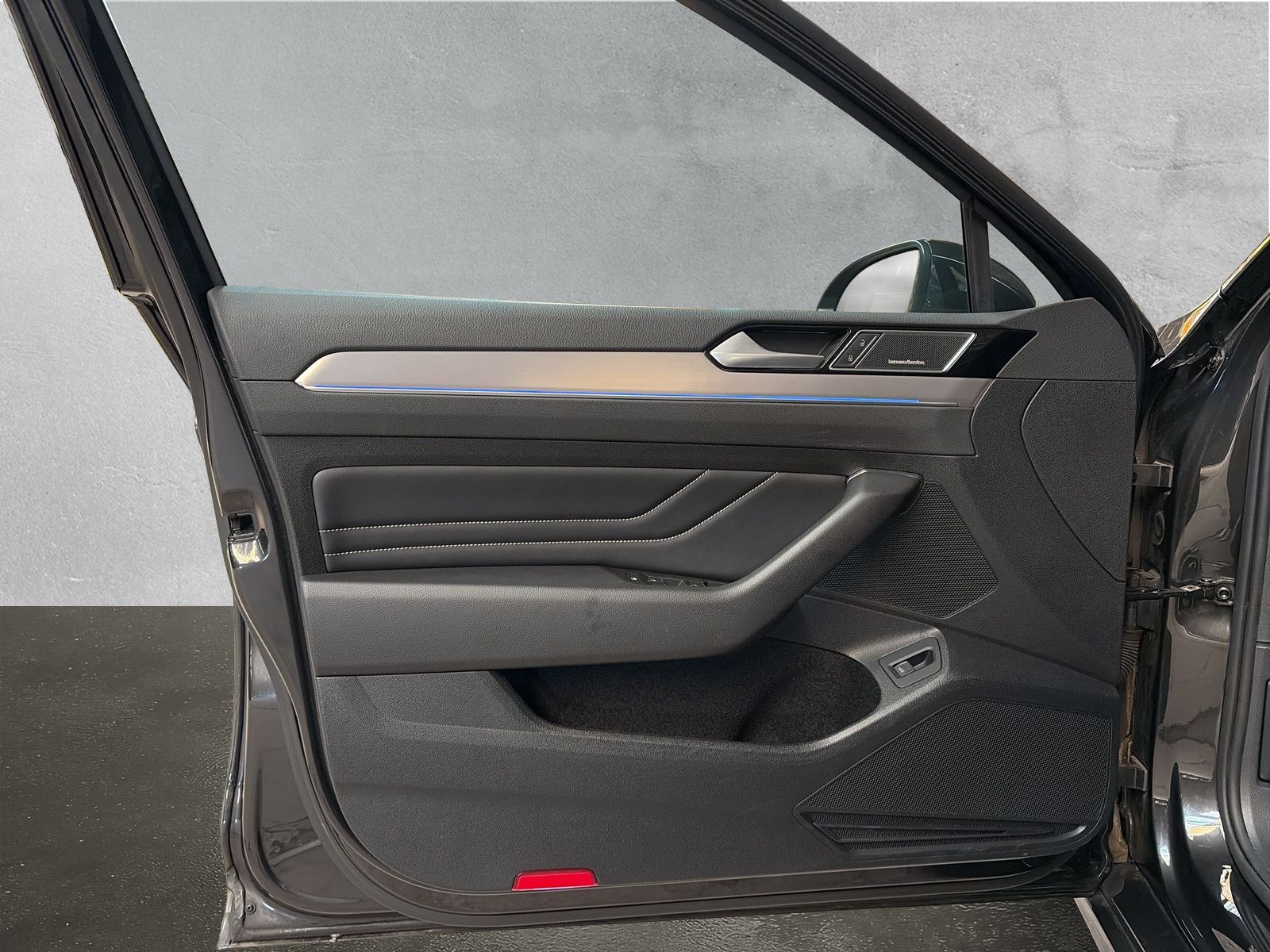 Fahrzeugabbildung Volkswagen Passat Variant 2.0 TDI AppConnect SHZ ACC