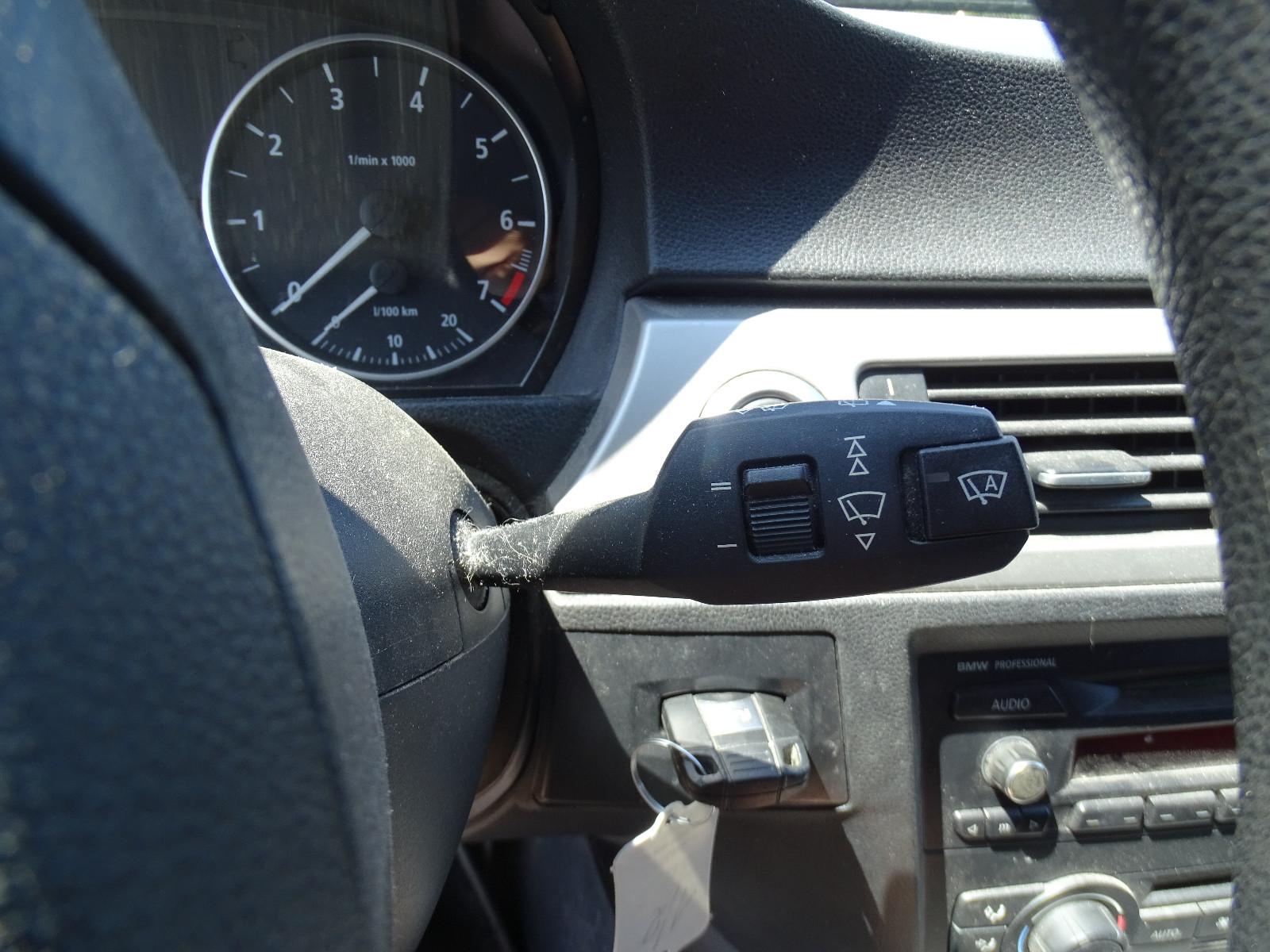 BMW 320 2006 — photo 21