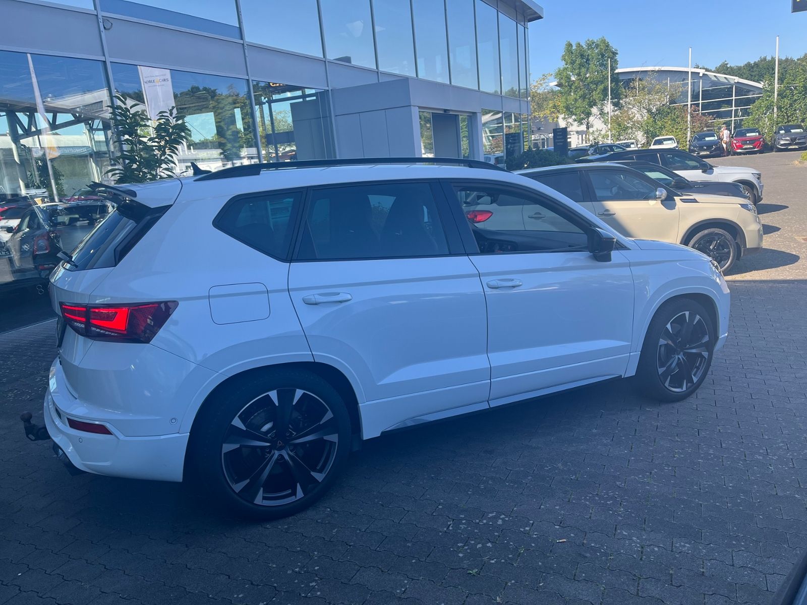 Fahrzeugabbildung CUPRA Ateca 20.TSI 4Drive AHK PANO LED NAVI 360° KAM
