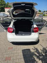 Mercedes-Benz A 180 BlueEFFICIENCY Edition Edition - Mercedes-Benz A 180 Gebrauchtwagen in Köln