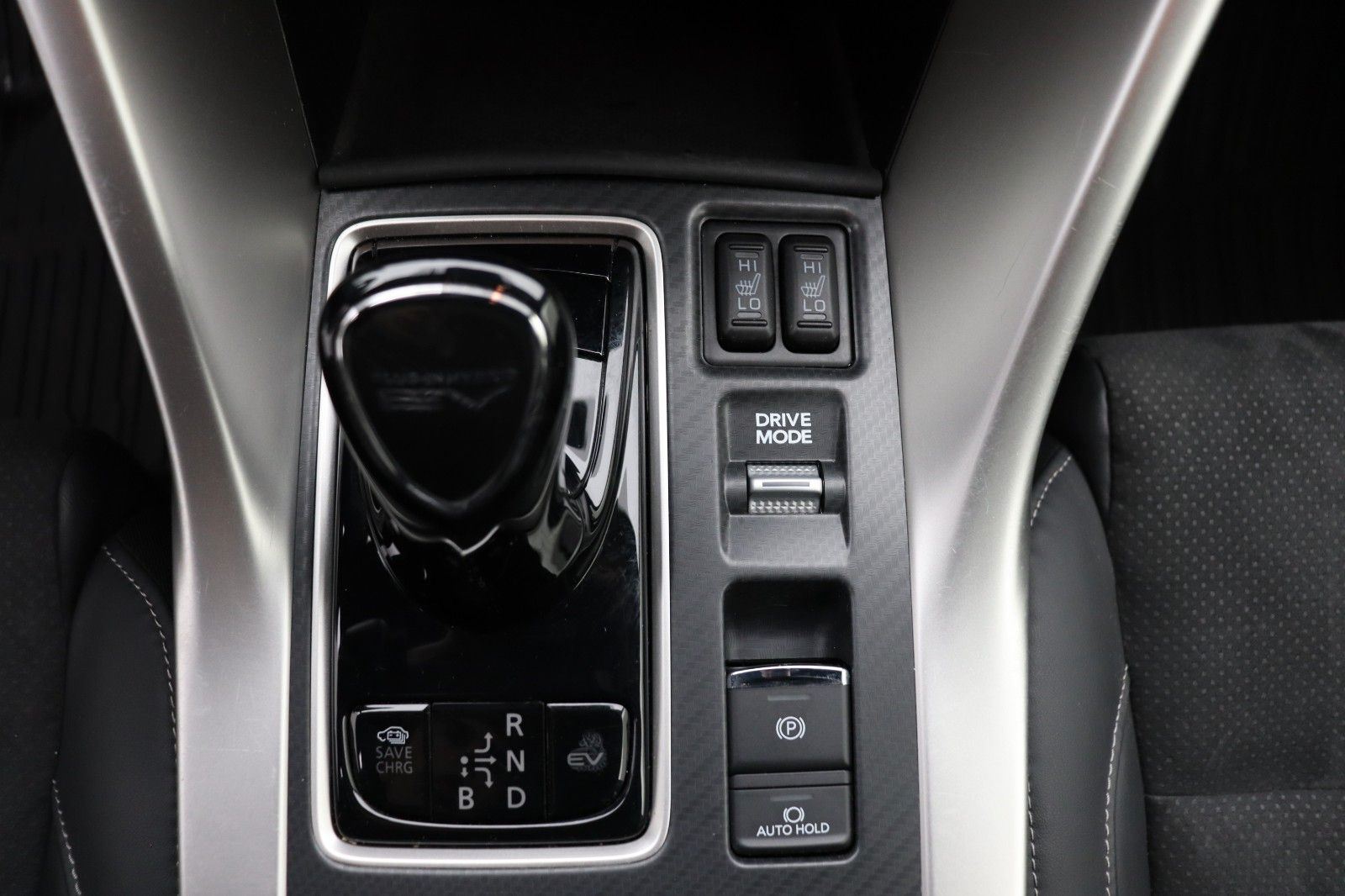 Fahrzeugabbildung Mitsubishi Eclipse Cross Plus Select Black Hybrid 4WD