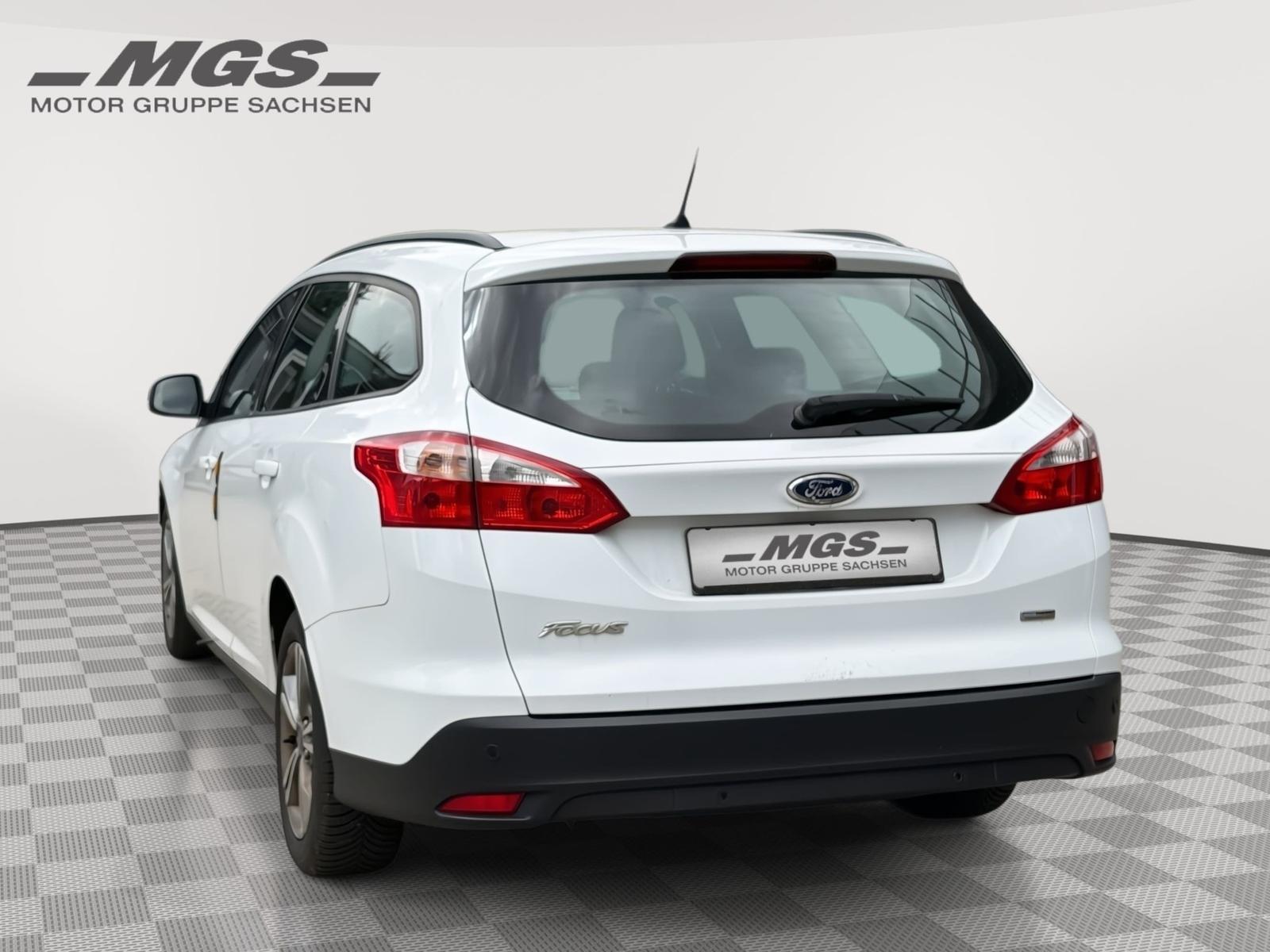 Ford Focus 2013 — photo 11