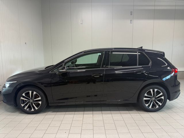 Golf VIII Life 1.5 TSI AHK STNDHZG LED