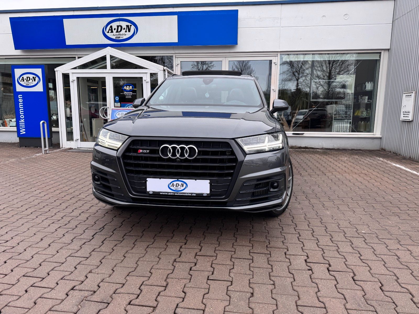AUDI SQ7 4.0 TDI quattro 7Sitzer*Matrix*Pano*360°*HUD