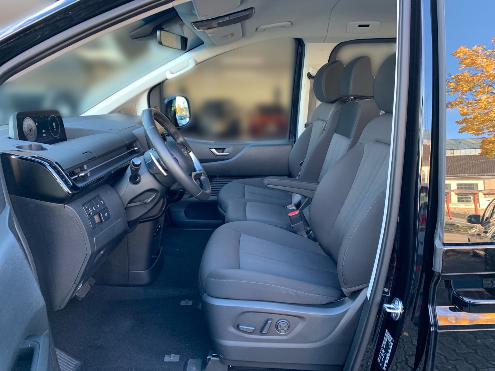 Fahrzeugabbildung Hyundai STARIA 2.2 CRDi Trend 8-AT 9-Sitzer ParkPak.