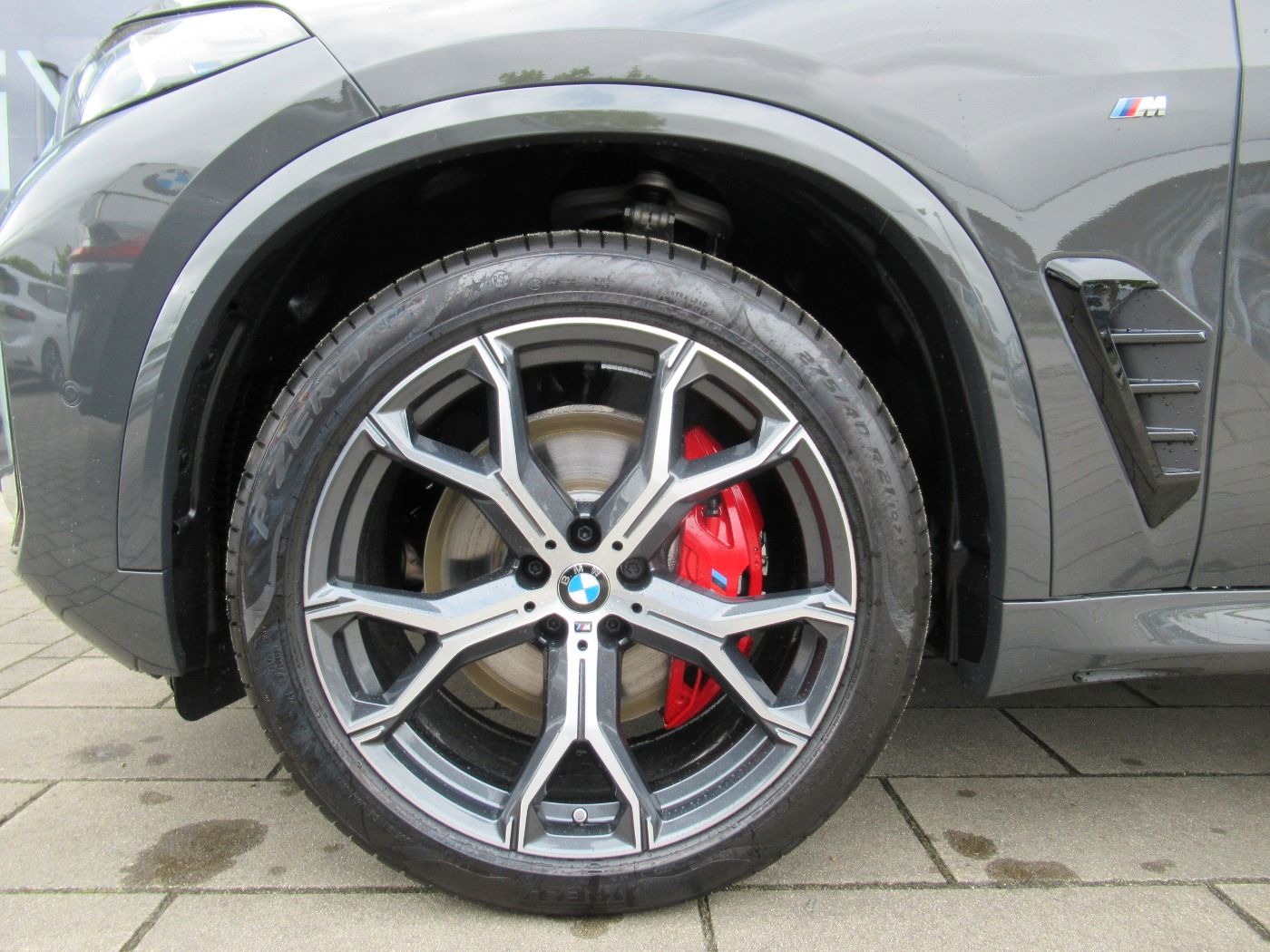 Fahrzeugabbildung BMW X5 xDrive30d M-Sport-Pro AHK/GSD/M-SportSitz/ACC