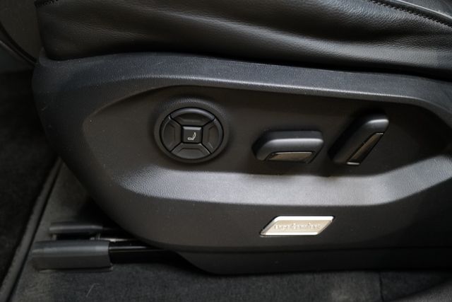Volkswagen Touareg 3.0TDI R-Line BlackStyle Nachtsicht Dyna