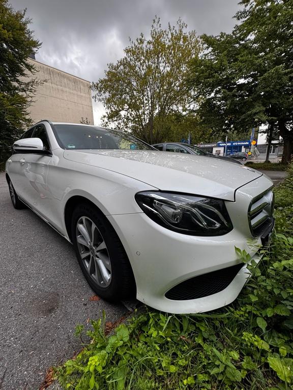Mercedes-Benz E 200