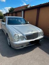 Mercedes-Benz Mercedes E270CDI W210 /Memory/Schiebedach/AHK - gebrauchte Mercedes-Benz E 270 aus dem Jahr 2000