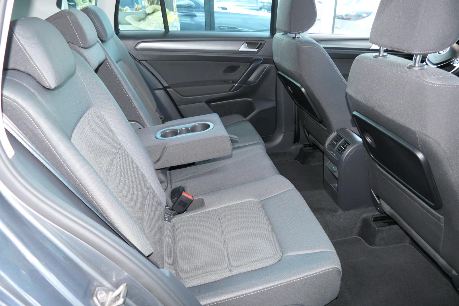 Volkswagen Golf Sportsvan Comfortline Business+LED-Licht, миниатюра 16