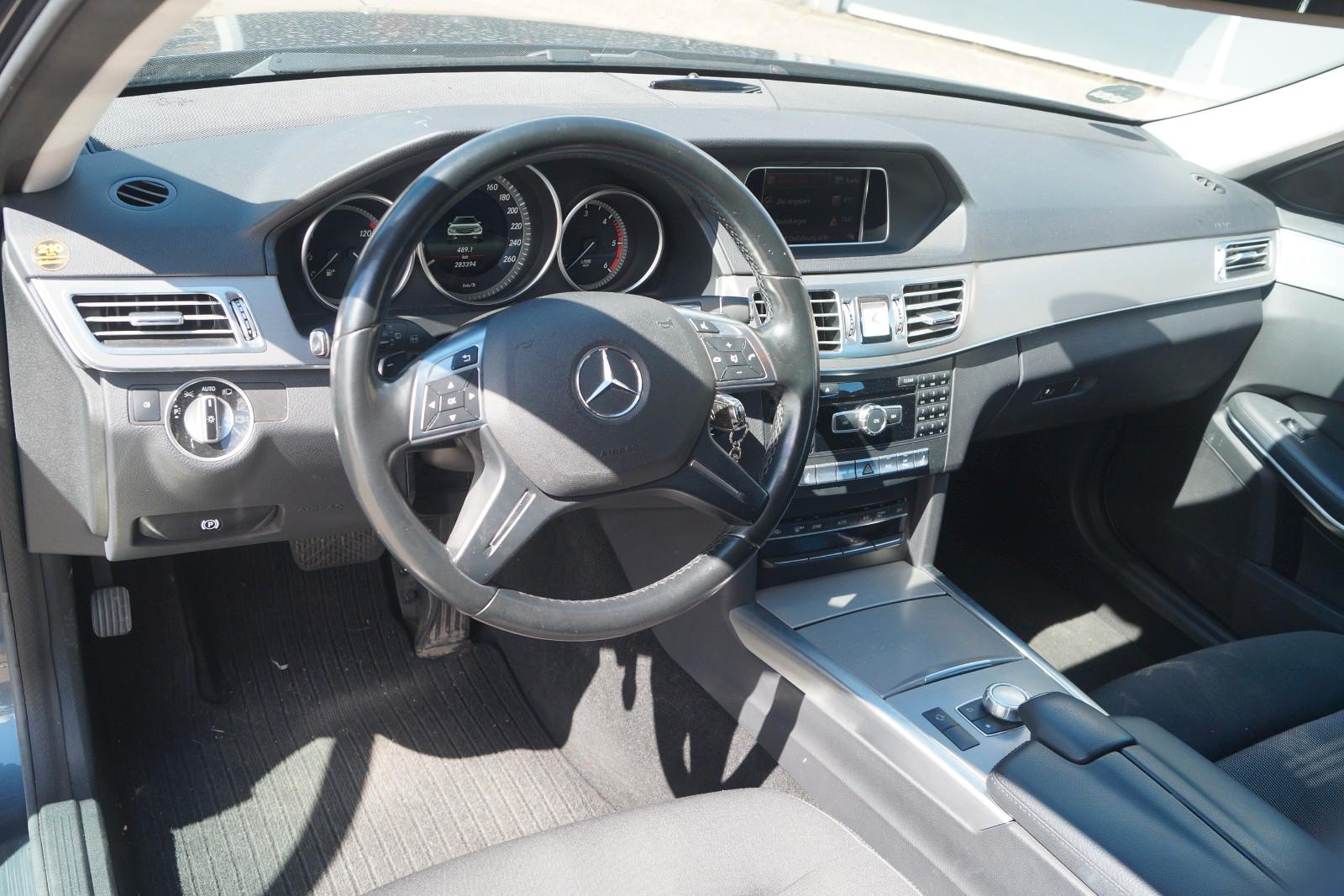 Mercedes-Benz E250 2014 — photo 18