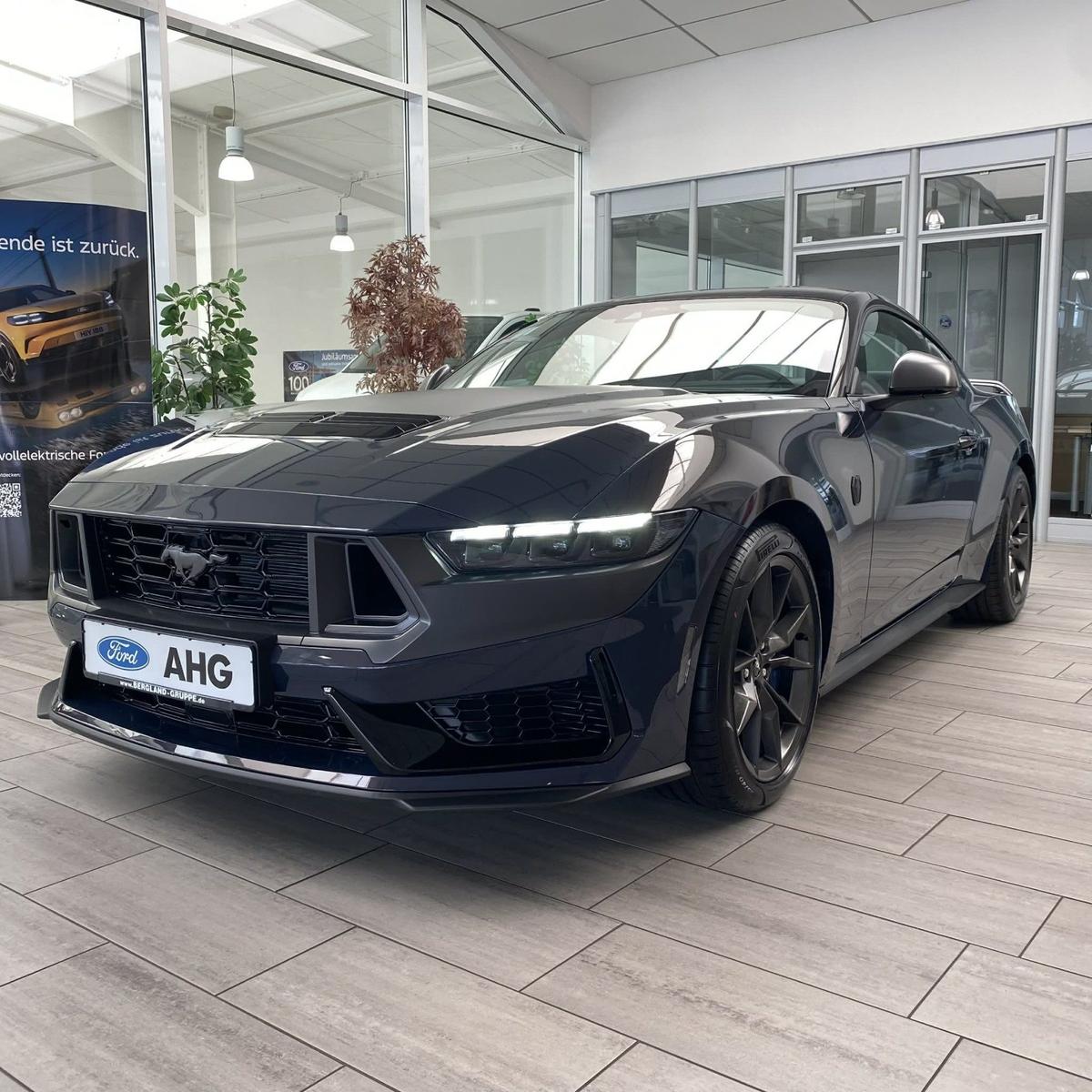 Ford Mustang Dark Horse Styling-Paket V8