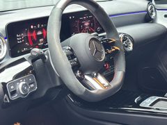 MERCEDES-BENZ A45 S/Driver/Burm/Pano/360°/ACC/Multib/HUD/magno