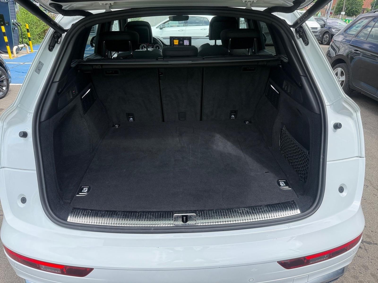 Audi Q5 quattro S line *AHK*HUD*PANO*MATRIX*SHZ*360°