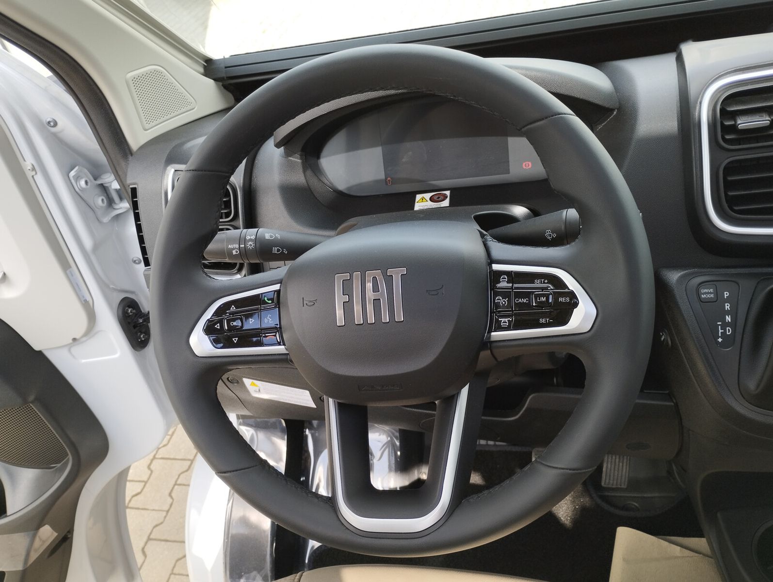 Fahrzeugabbildung Eura Mobil Profila T PT 720 EF MondialPakete 180PSAutomatik
