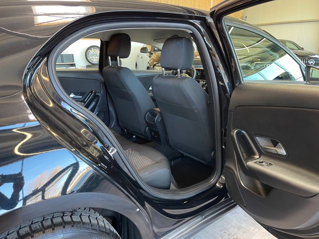 Mercedes-Benz A 180 d  *TACHODIGITAL*MBUX*NAVI*KAM*1.HAND*