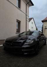 Mercedes-Benz CLS 63 AMG Performance - Mercedes-Benz CLS 63 AMG: Coupe